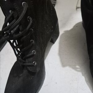 Charles Albert Black Lace-Up Women's Ankle Boots